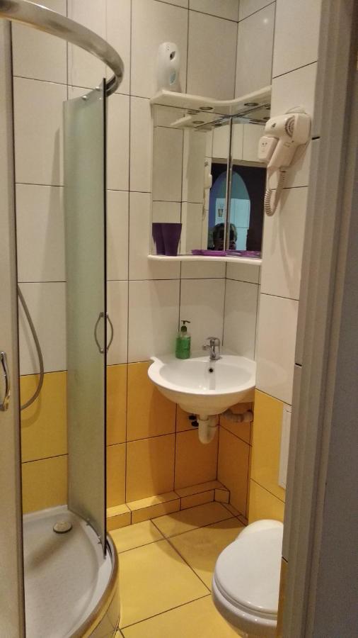 Apartment Anna Lviv Buitenkant foto