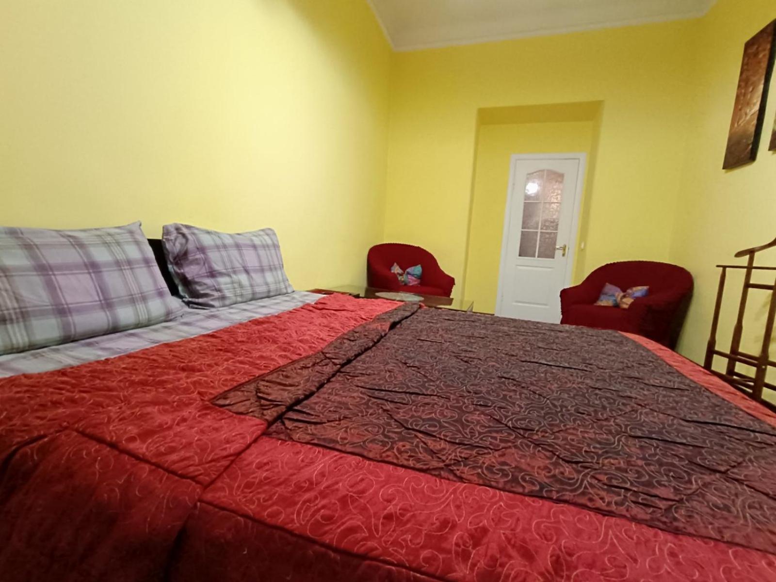 Apartment Anna Lviv Buitenkant foto